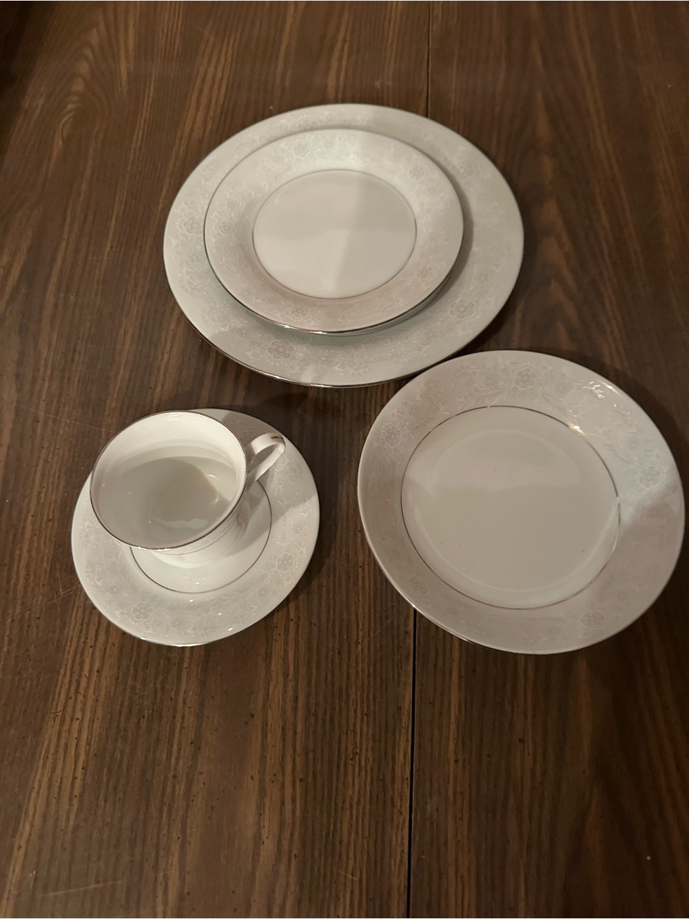 White and Silver Rim Porcelain Dinnerware Set - Timeless Dining